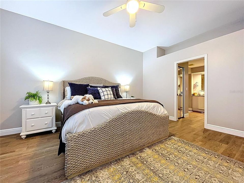 В аренду: $3,000 (2 спален, 2 ванн, 1215 Квадратных фут)