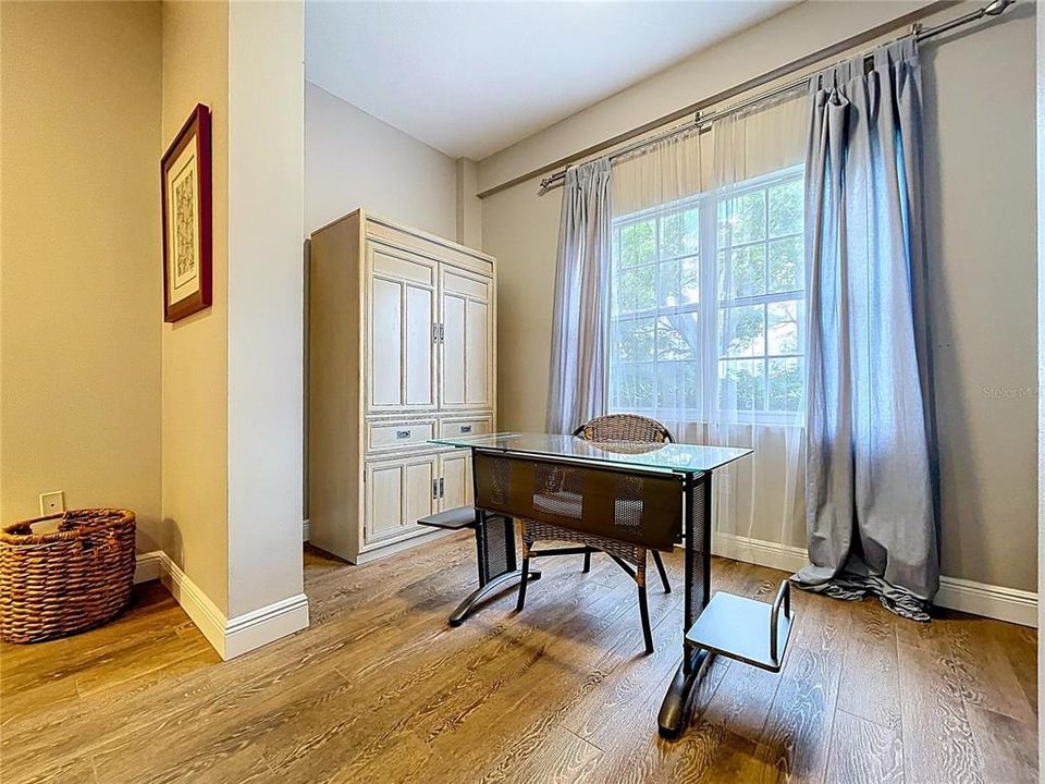 В аренду: $3,000 (2 спален, 2 ванн, 1215 Квадратных фут)