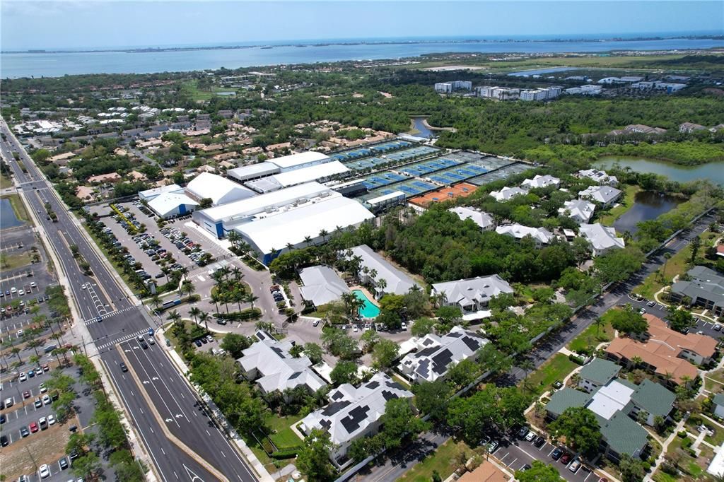 В аренду: $3,000 (2 спален, 2 ванн, 1215 Квадратных фут)