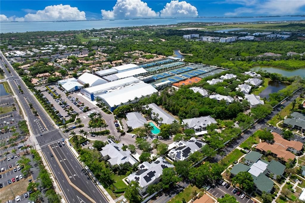 В аренду: $3,000 (2 спален, 2 ванн, 1215 Квадратных фут)