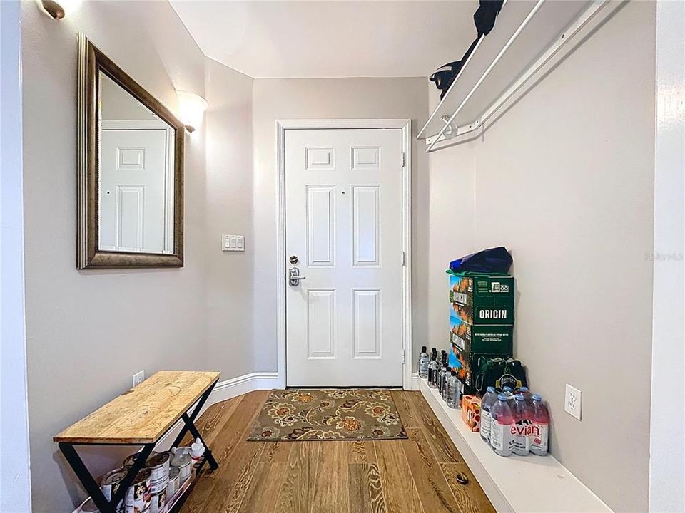 В аренду: $3,000 (2 спален, 2 ванн, 1215 Квадратных фут)