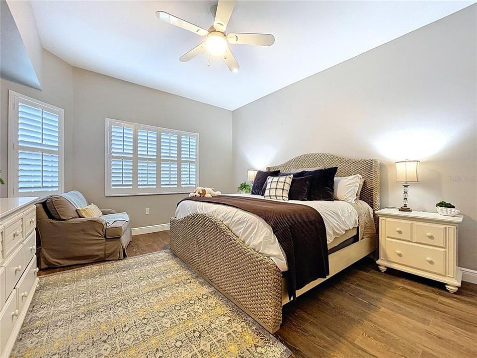 В аренду: $3,000 (2 спален, 2 ванн, 1215 Квадратных фут)