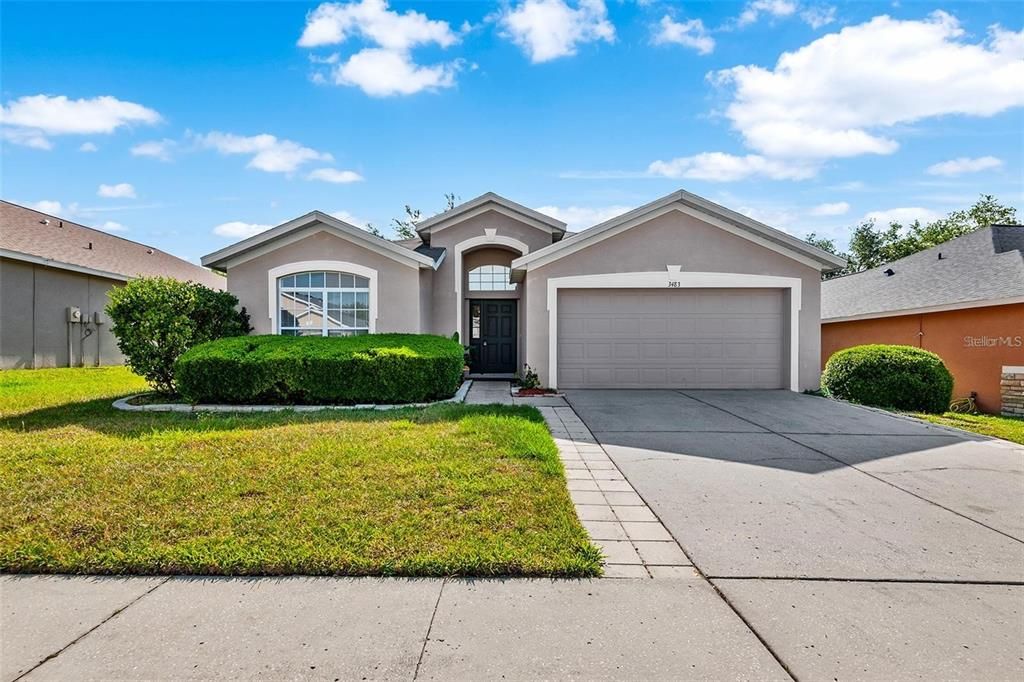 Recently Rented: $1,995 (4 beds, 2 baths, 2034 Square Feet)