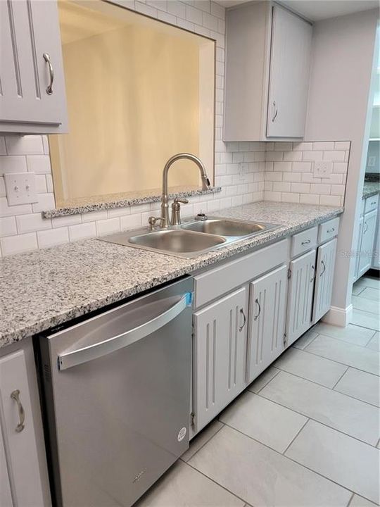 В аренду: $1,750 (2 спален, 2 ванн, 1104 Квадратных фут)