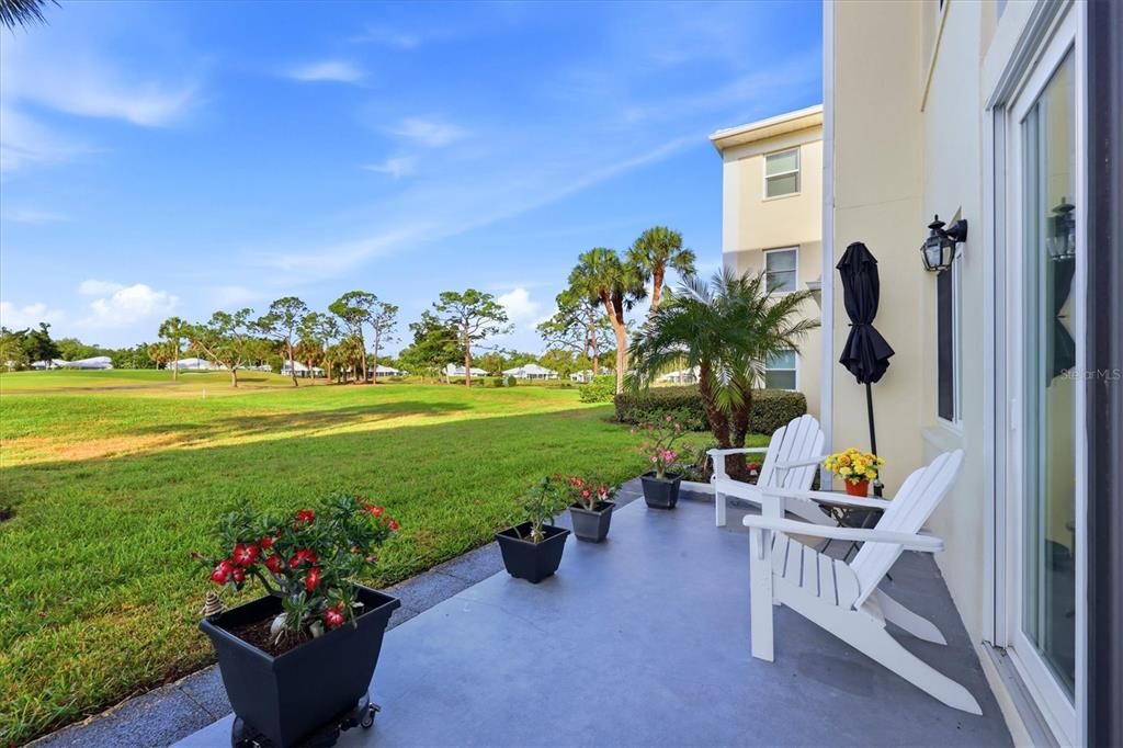 待售: $270,000 (2 贝兹, 2 浴室, 1002 平方英尺)