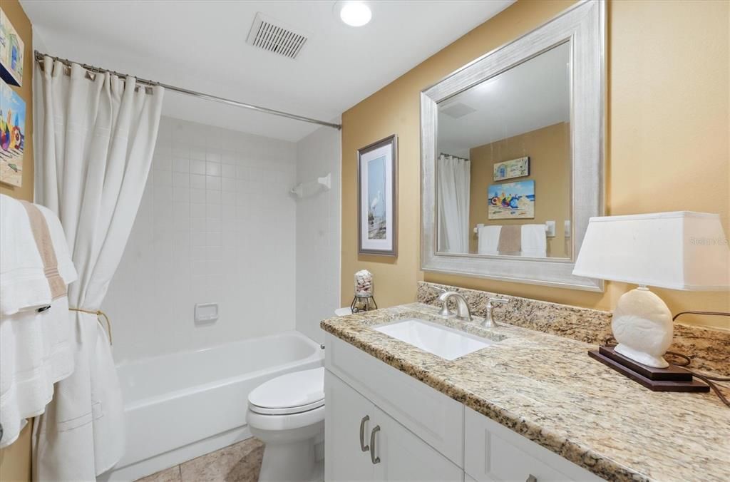 待售: $270,000 (2 贝兹, 2 浴室, 1002 平方英尺)