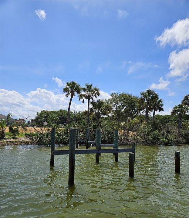 На продажу: $799,000 (0.34 acres)