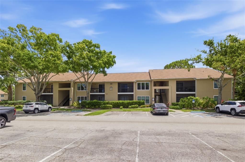 For Sale: $149,900 (1 beds, 1 baths, 688 Square Feet)