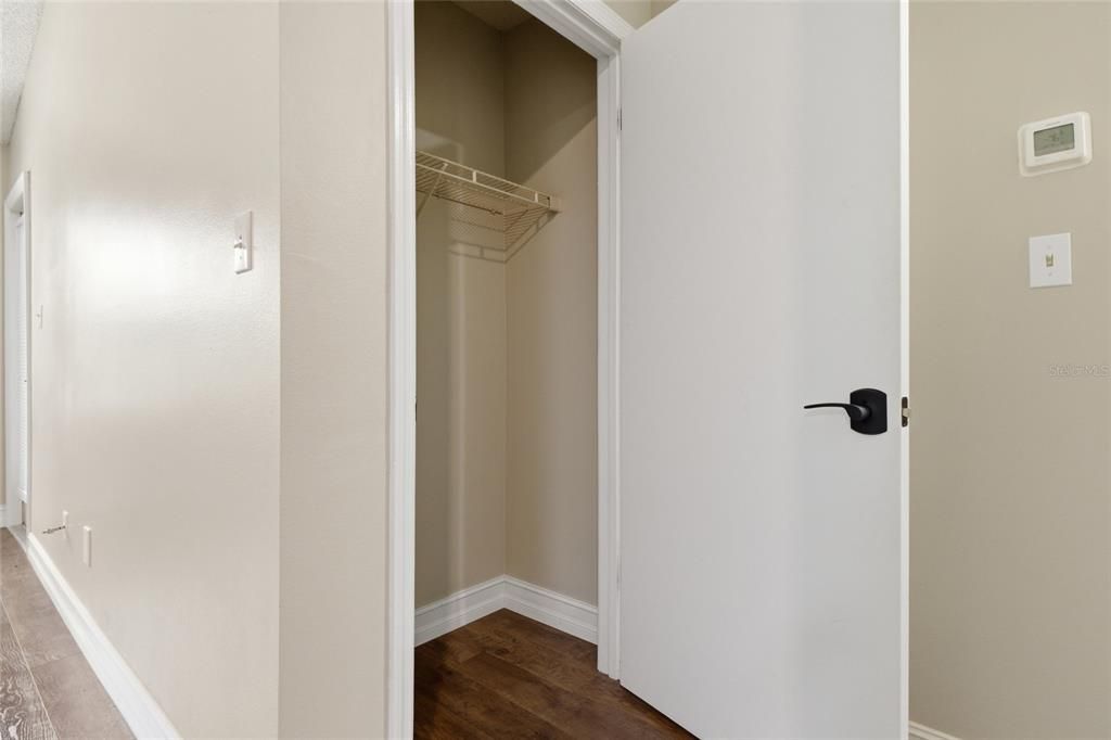 For Sale: $149,900 (1 beds, 1 baths, 688 Square Feet)