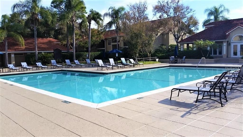For Sale: $149,900 (1 beds, 1 baths, 688 Square Feet)