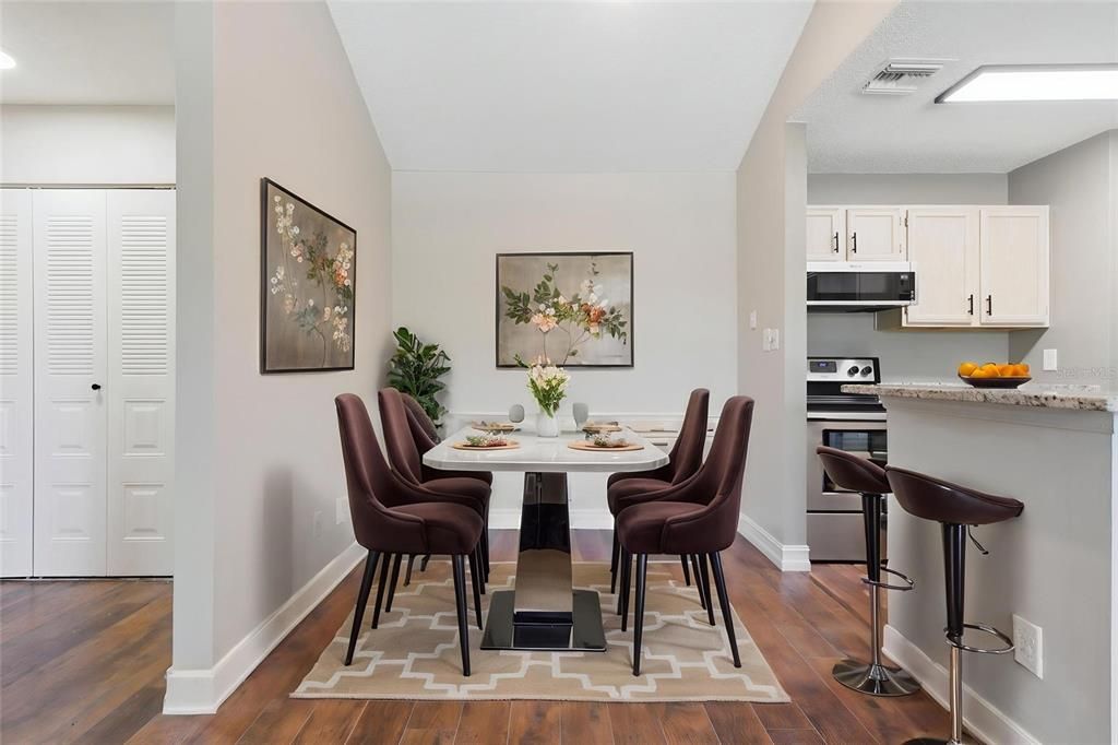 For Sale: $149,900 (1 beds, 1 baths, 688 Square Feet)
