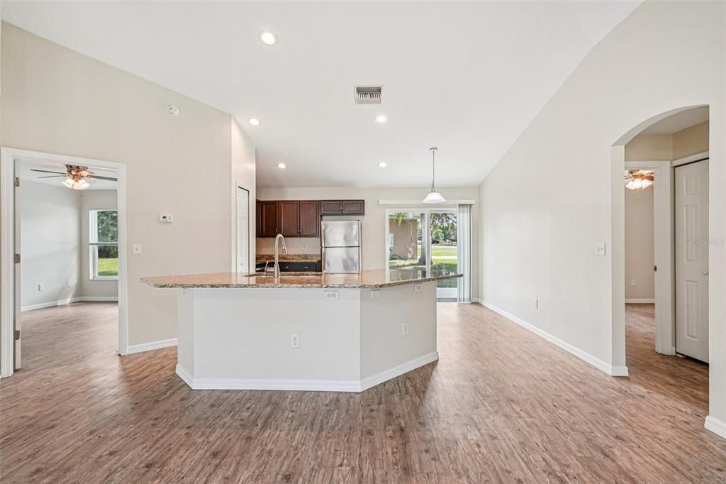 En Venta: $239,900 (3 camas, 2 baños, 1233 Pies cuadrados)