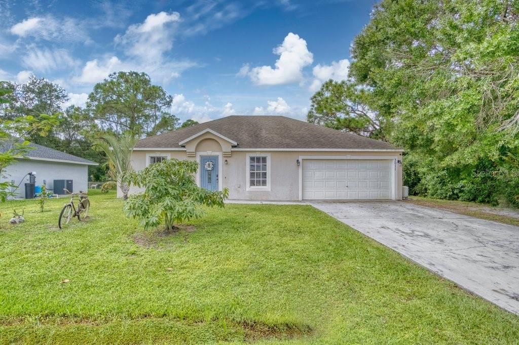 For Sale: $299,900 (3 beds, 2 baths, 1380 Square Feet)