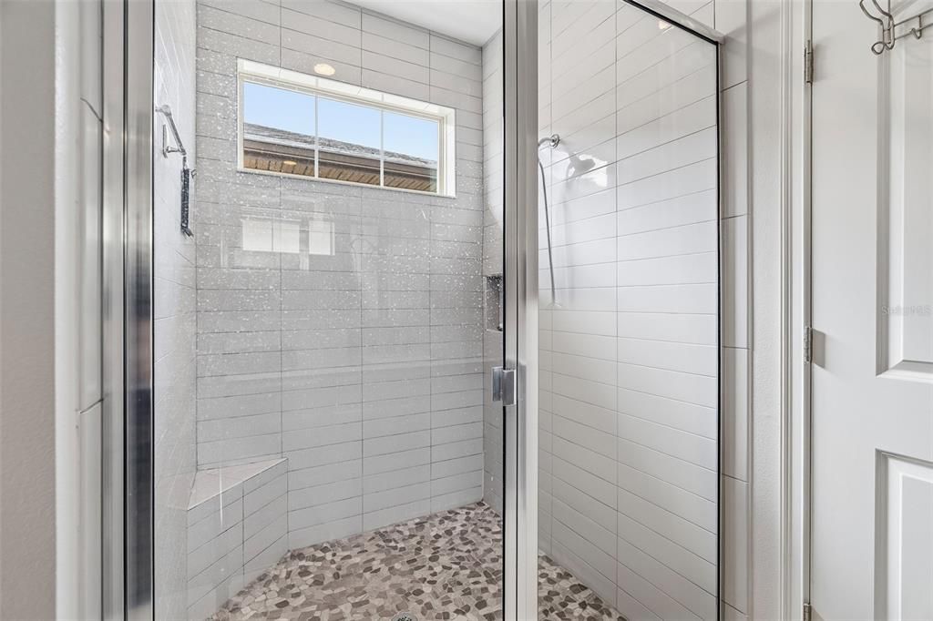 На продажу: $399,900 (3 спален, 2 ванн, 1876 Квадратных фут)