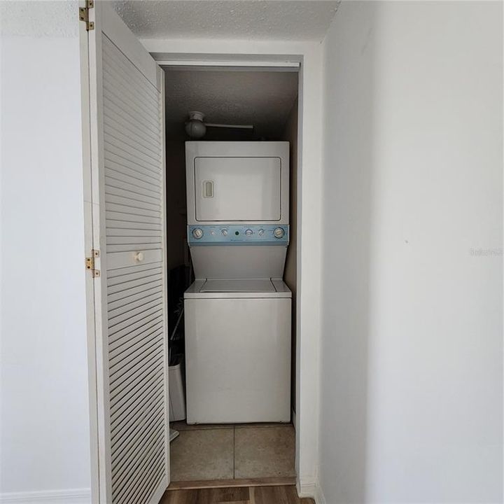На продажу: $179,500 (1 спален, 1 ванн, 702 Квадратных фут)