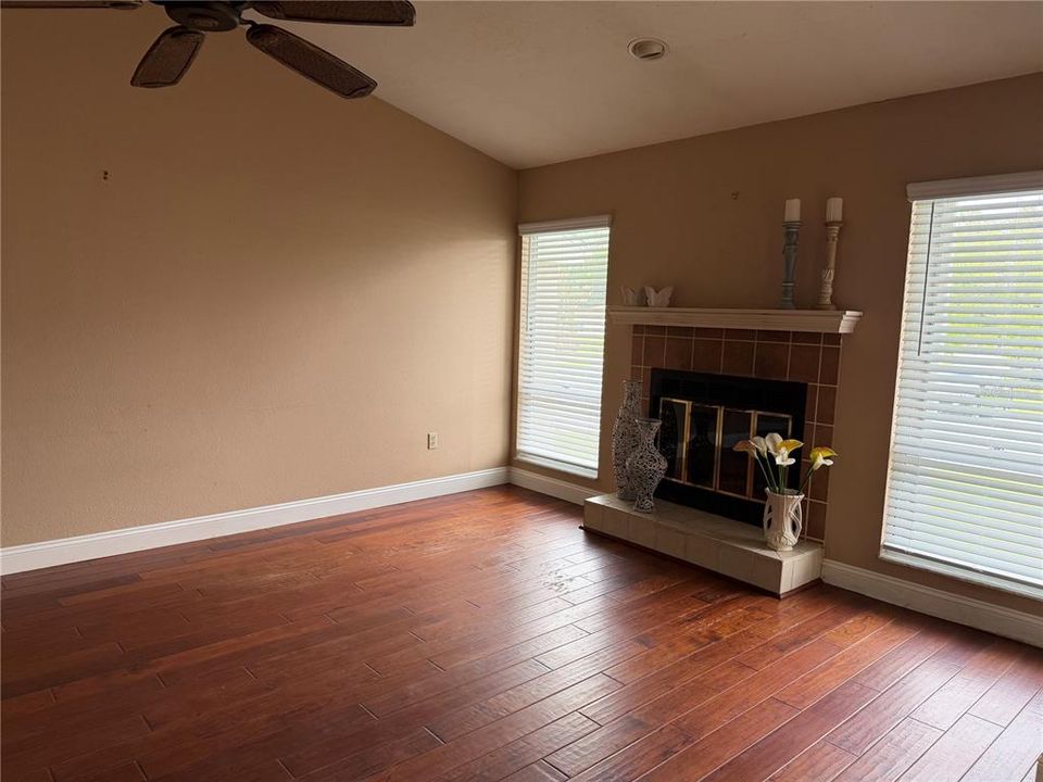 Active With Contract: $150,000 (2 beds, 2 baths, 1155 Square Feet)