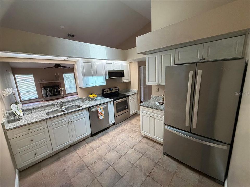 Active With Contract: $150,000 (2 beds, 2 baths, 1155 Square Feet)