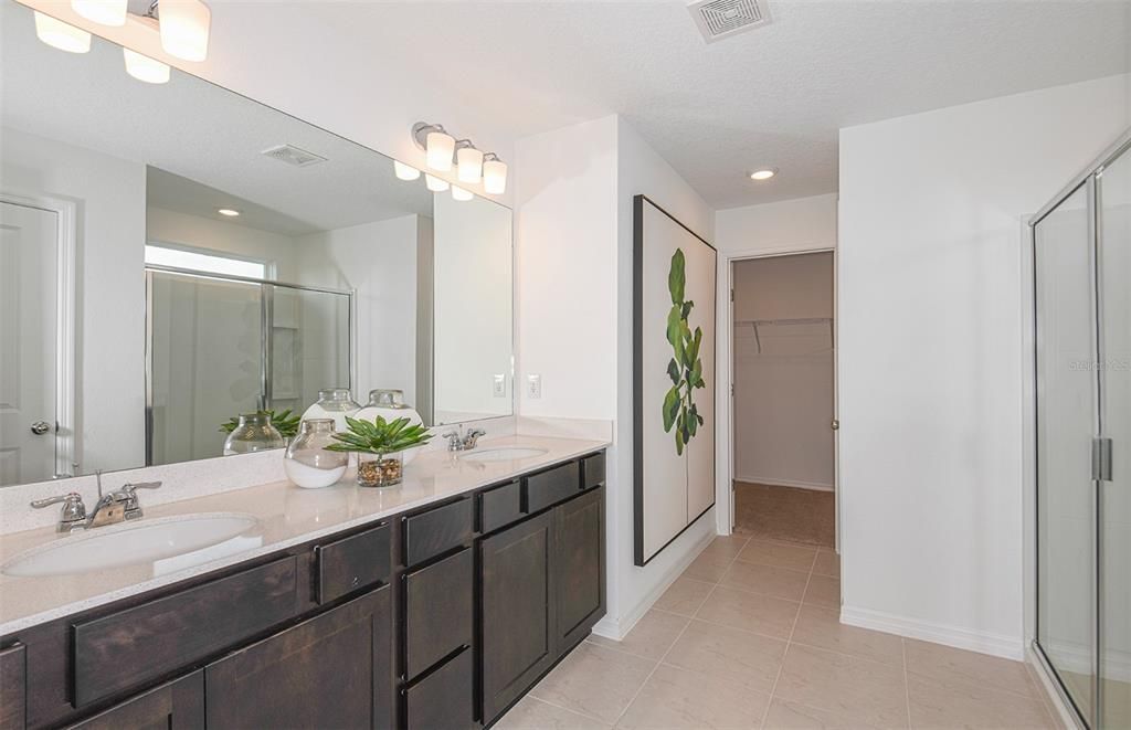 Active With Contract: $477,670 (5 beds, 3 baths, 2615 Square Feet)