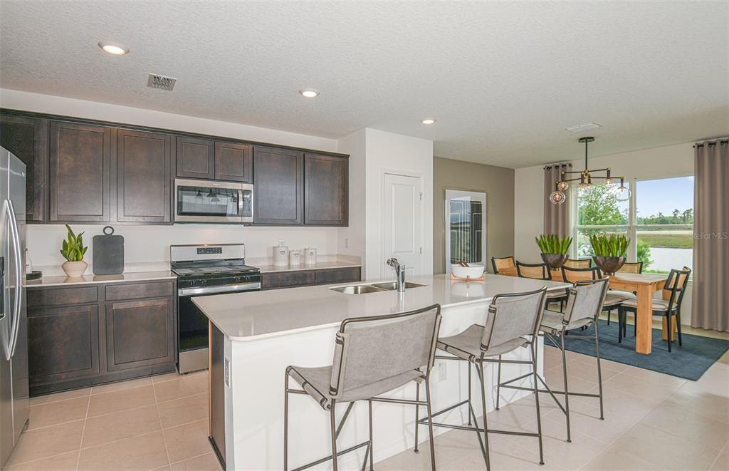 Active With Contract: $477,670 (5 beds, 3 baths, 2615 Square Feet)