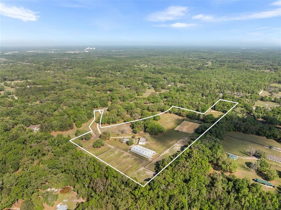 En Venta: $2,690,000 (4 camas, 3 baños, 2414 Pies cuadrados)