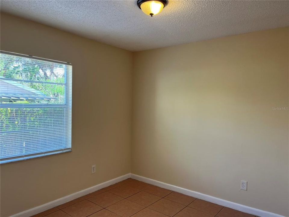 For Rent: $1,417 (2 beds, 1 baths, 833 Square Feet)