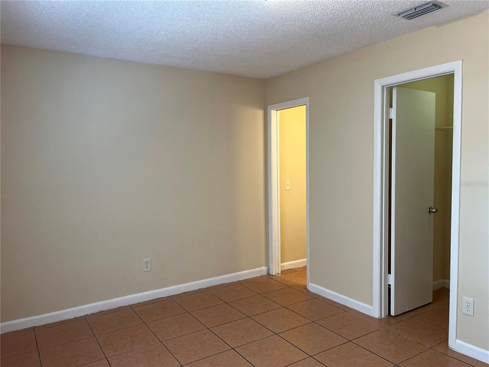 For Rent: $1,417 (2 beds, 1 baths, 833 Square Feet)