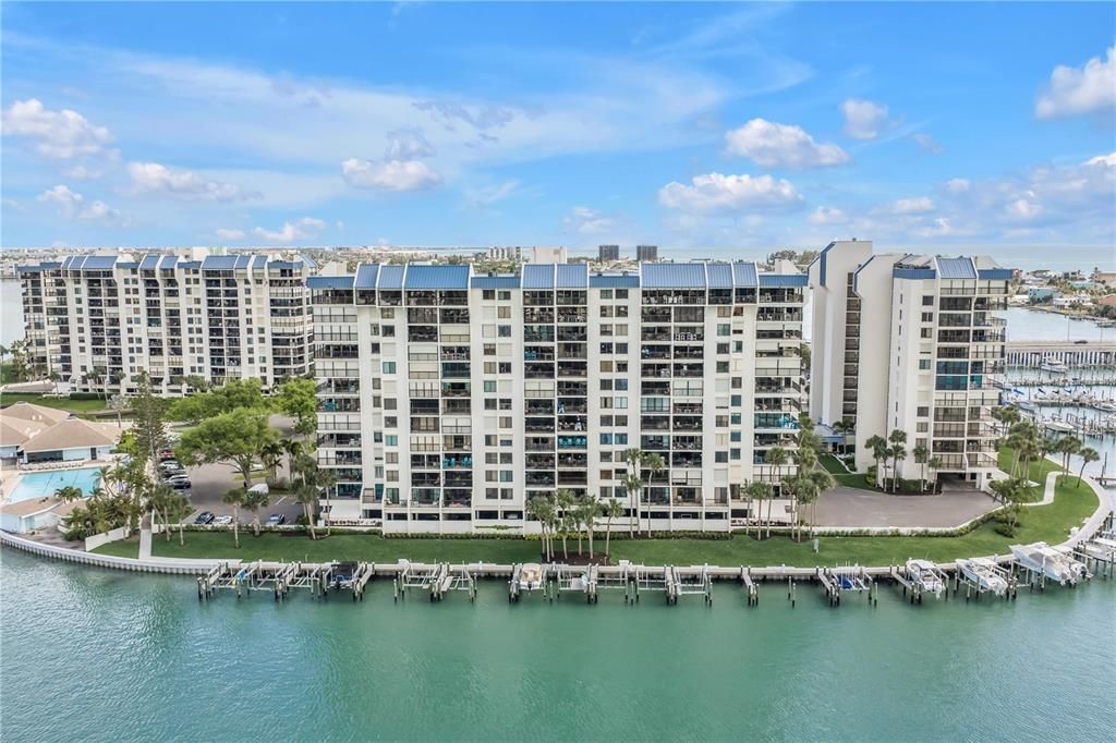 На продажу: $750,000 (2 спален, 2 ванн, 1430 Квадратных фут)