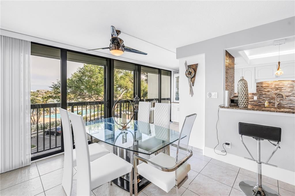 На продажу: $750,000 (2 спален, 2 ванн, 1430 Квадратных фут)