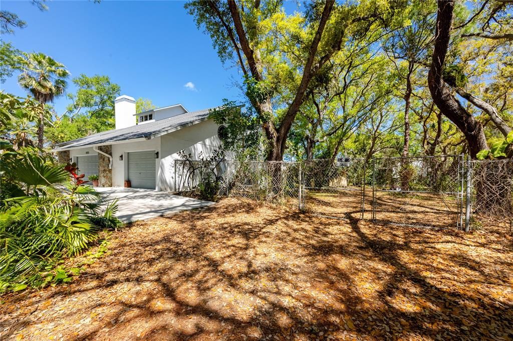 待售: $311,000 (0.40 acres)