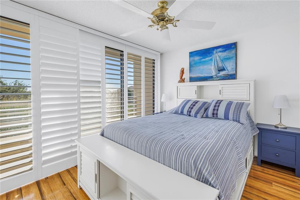 En Venta: $1,185,000 (2 camas, 3 baños, 2460 Pies cuadrados)