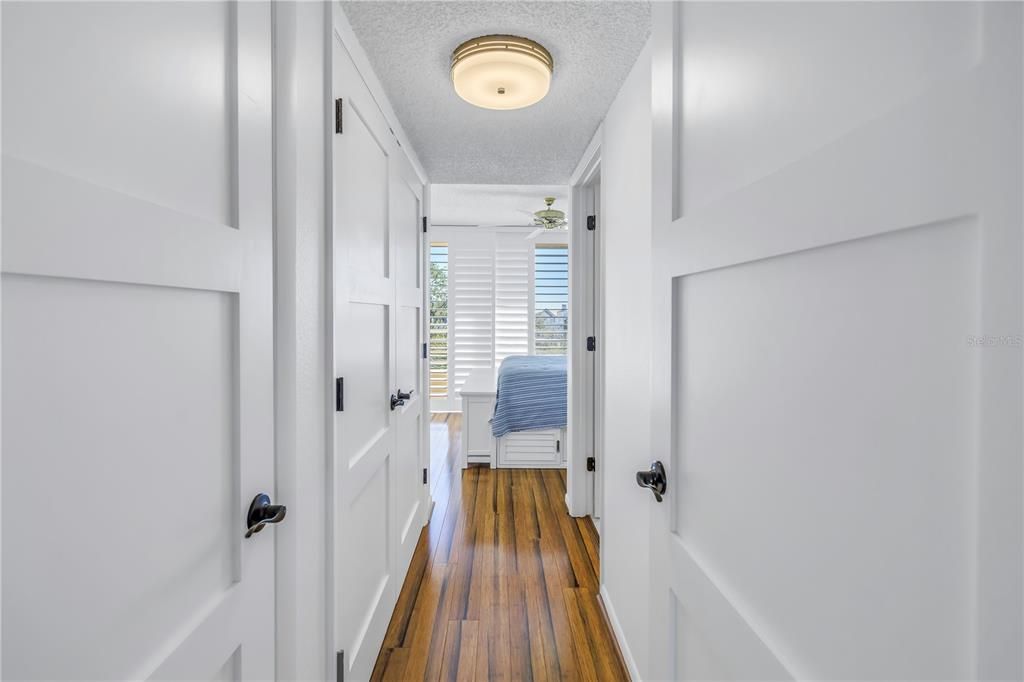 En Venta: $1,185,000 (2 camas, 3 baños, 2460 Pies cuadrados)