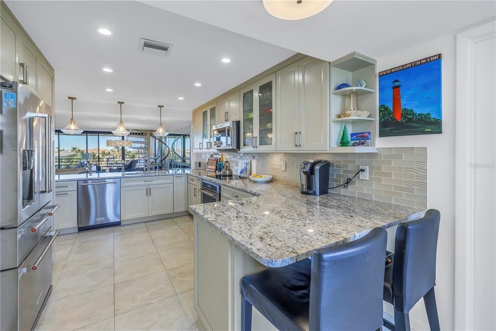 En Venta: $1,185,000 (2 camas, 3 baños, 2460 Pies cuadrados)