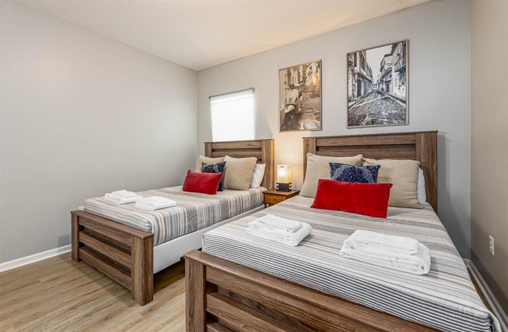 For Sale: $718,000 (5 beds, 5 baths, 3067 Square Feet)