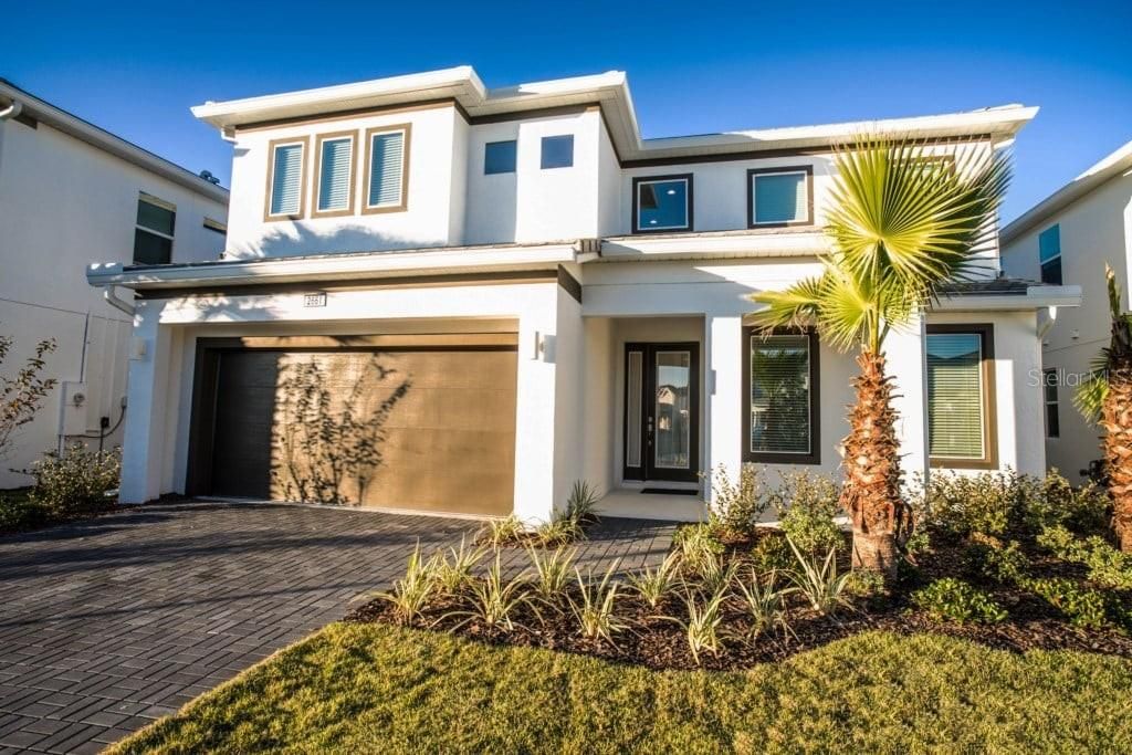 For Sale: $718,000 (5 beds, 5 baths, 3067 Square Feet)