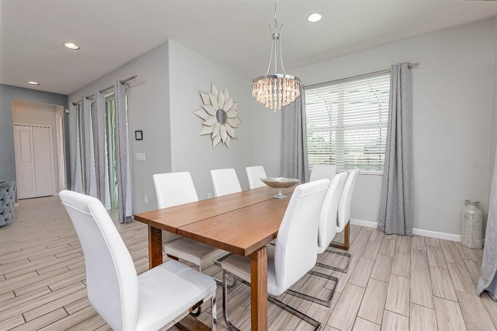 For Sale: $718,000 (5 beds, 5 baths, 3067 Square Feet)