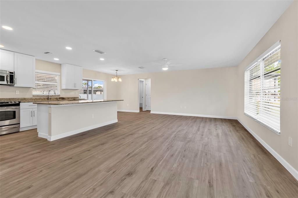 Activo con contrato: $230,000 (2 camas, 2 baños, 1199 Pies cuadrados)