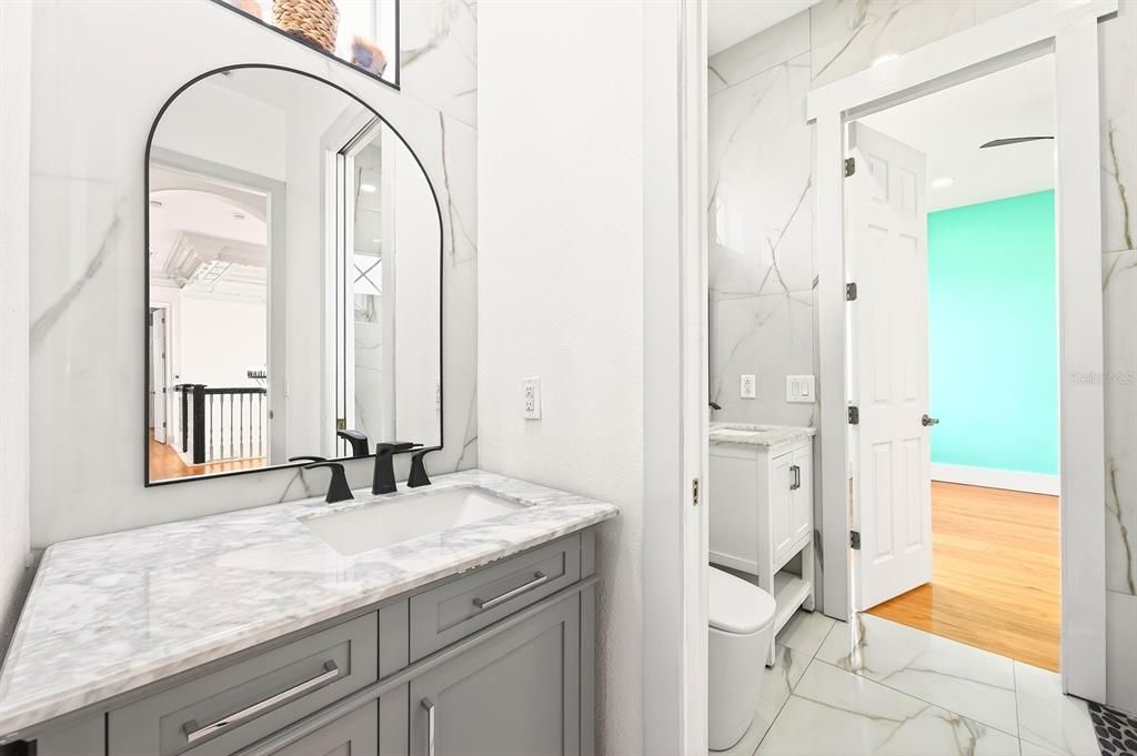 En Venta: $1,300,000 (4 camas, 4 baños, 4625 Pies cuadrados)