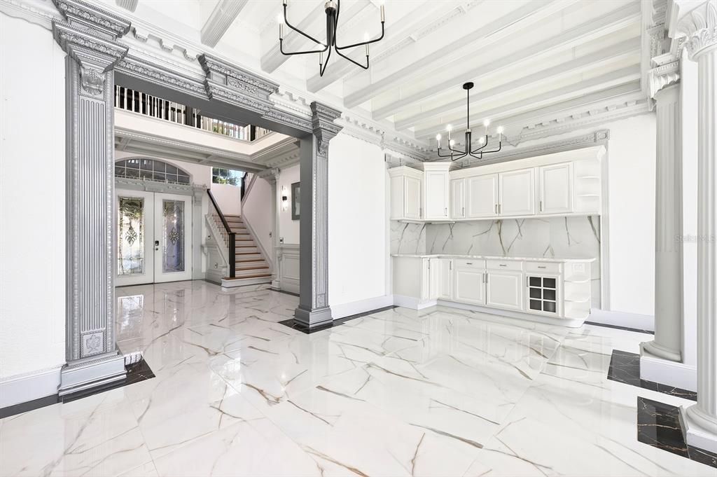 En Venta: $1,300,000 (4 camas, 4 baños, 4625 Pies cuadrados)