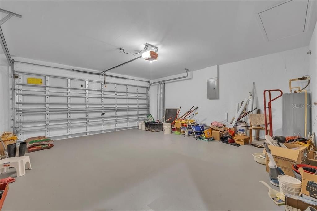 На продажу: $318,000 (4 спален, 2 ванн, 2014 Квадратных фут)