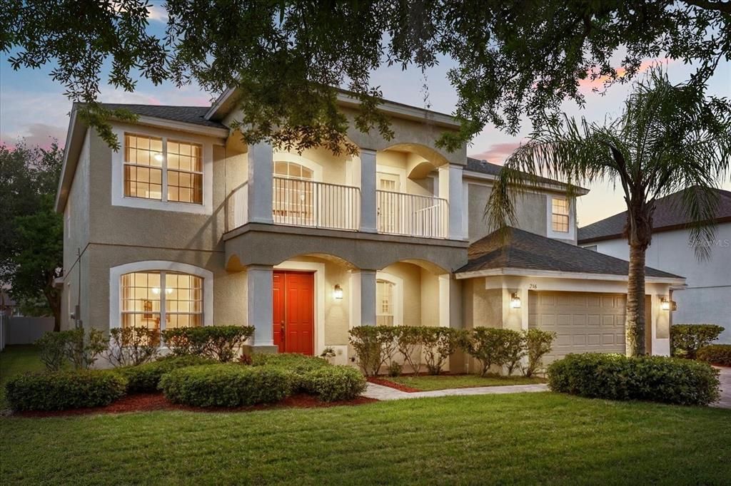 Activo con contrato: $619,900 (5 camas, 3 baños, 3758 Pies cuadrados)