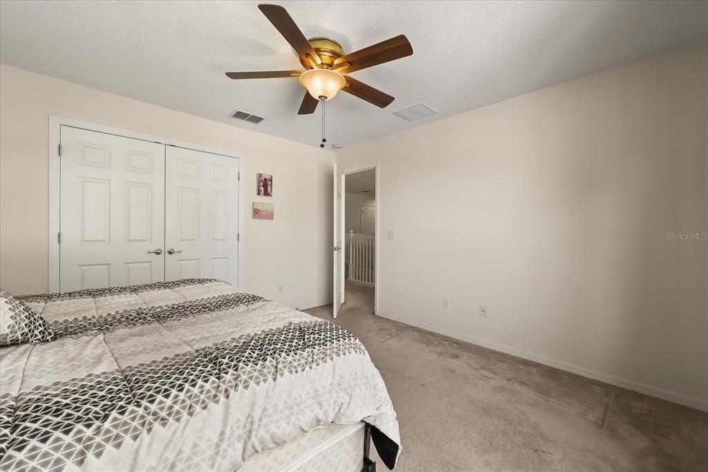 Activo con contrato: $619,900 (5 camas, 3 baños, 3758 Pies cuadrados)