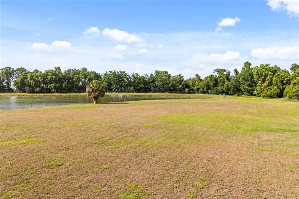Activo con contrato: $619,900 (5 camas, 3 baños, 3758 Pies cuadrados)