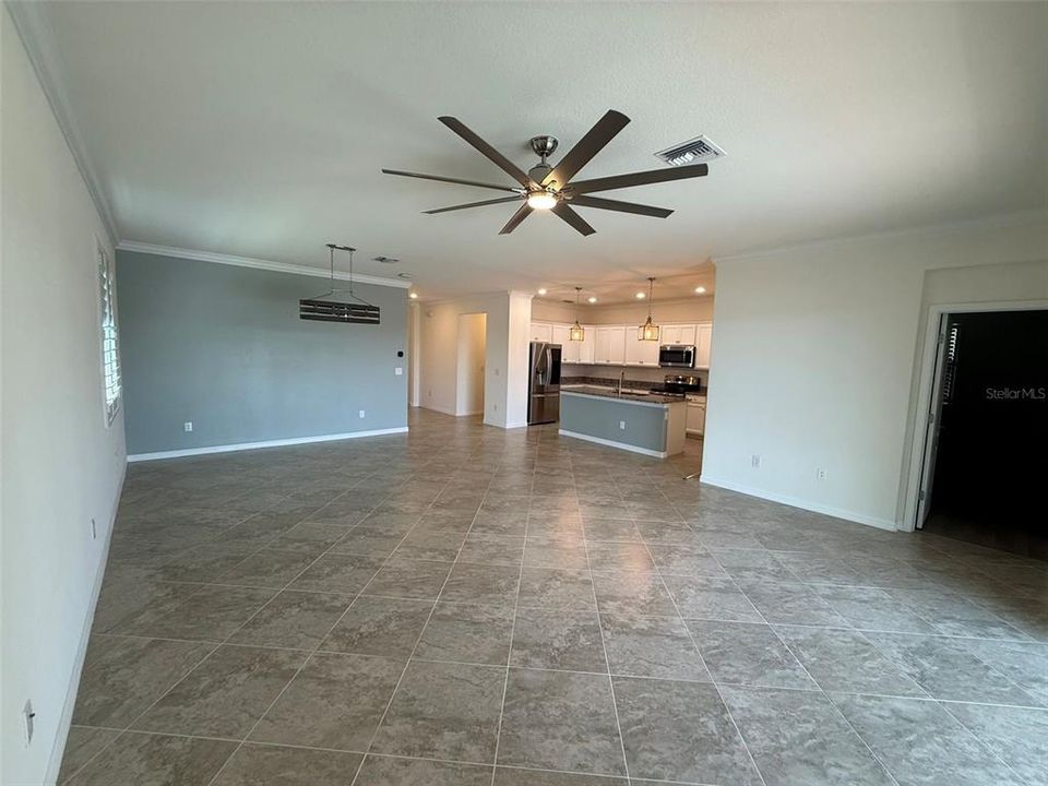 En Renta: $3,575 (4 camas, 3 baños, 2006 Pies cuadrados)