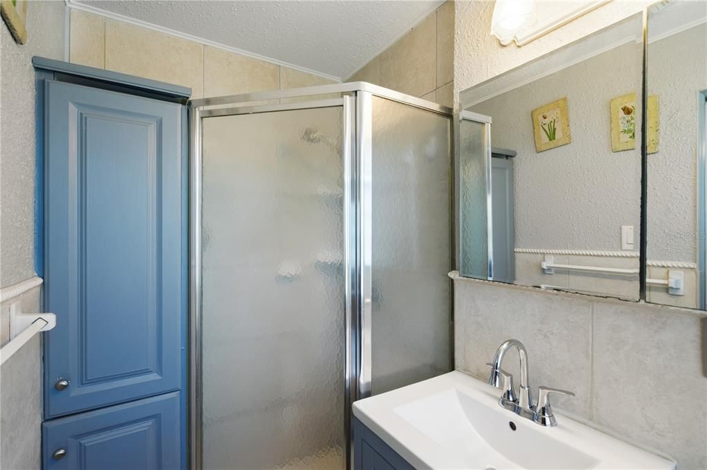 Activo con contrato: $240,000 (2 camas, 2 baños, 1636 Pies cuadrados)