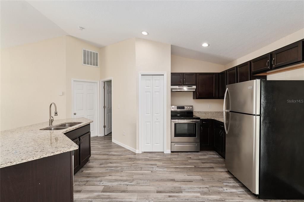 En Venta: $239,800 (3 camas, 2 baños, 1340 Pies cuadrados)