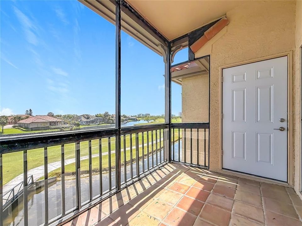 Activo con contrato: $199,900 (2 camas, 2 baños, 1075 Pies cuadrados)