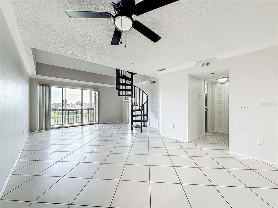 Activo con contrato: $199,900 (2 camas, 2 baños, 1075 Pies cuadrados)