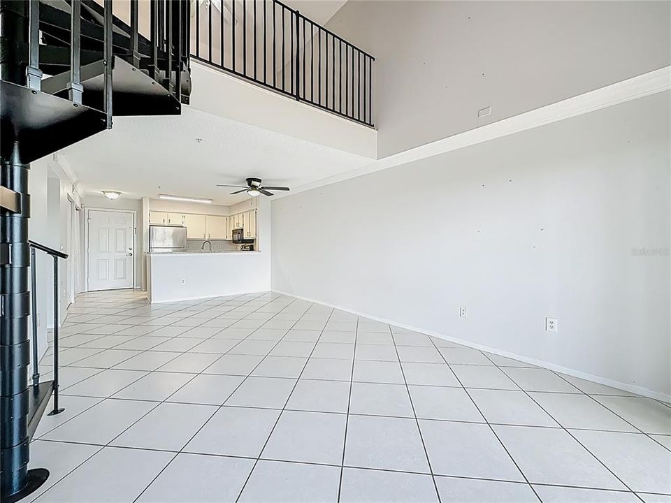Activo con contrato: $199,900 (2 camas, 2 baños, 1075 Pies cuadrados)