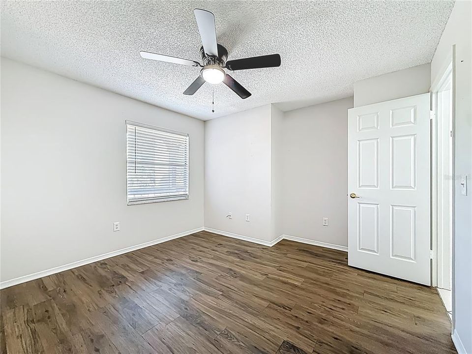 Activo con contrato: $199,900 (2 camas, 2 baños, 1075 Pies cuadrados)