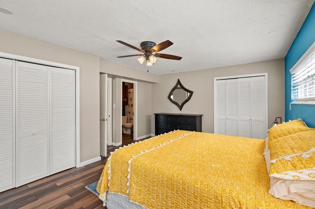 Active With Contract: $584,500 (4 beds, 4 baths, 2433 Square Feet)